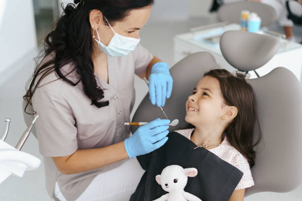 Best Cosmetic Emergency Dentistry in Rshfield Hills, MA